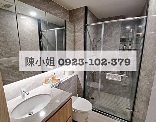§屋齡新精緻裝潢採光兩房傢俱家電齊全.約看屋請提供名片 - Image 11