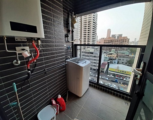 三多捷運💎繽海全新大2房平車💎泉丞房屋 - Image 12