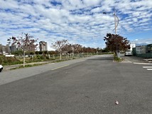 十三期臨15米雙面路角地/建..