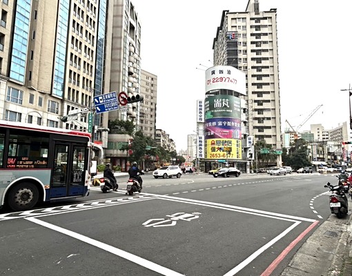 🔥四川路二段旁室內平面車位🔥 - Image 1