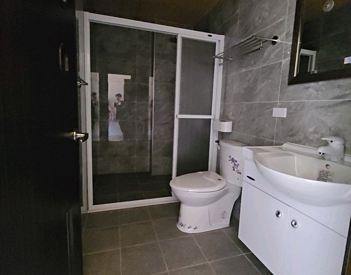 興達港10分鐘｜路科園區｜本洲工業｜雙車庫透天6房｜員工宿舍 - Image 13