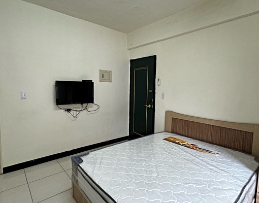 二樓套房出租,採光明亮格局方正,地點極佳 - Image 2