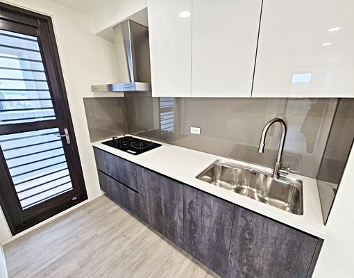 免仲介費後龍高鐵全新大三房平面車位附超大露臺 - Image 12