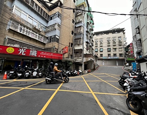 星鴻😊淡水獨立套房設備齊全(可租補)租金可議 - Image 6