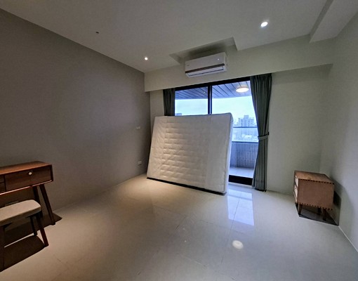 租巨城旁.全新屋況.附裝潢.新家電具 - Image 8