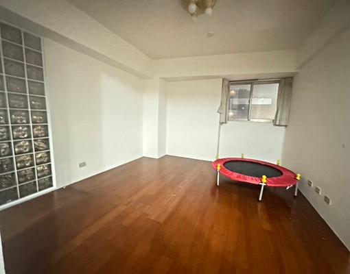 社宅祖屋補助~超大景觀3房+平面大車位~有家具家電 - Image 3