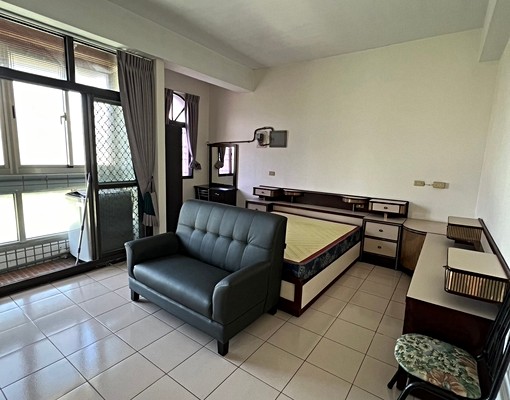 交通方便,近學區綠地,靜謐清幽! - Image 2