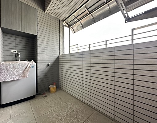 精巧溫馨2房+平面室內大車位.陽台全裝潢家電家具齊全 - Image 5