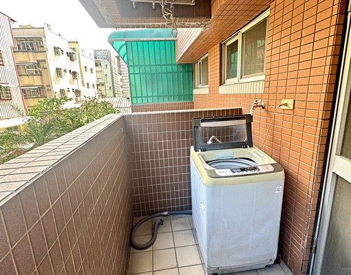 文藻鼎中商圈1樓庭院戶獨立套房/管理完善/租戶單純 - Image 12