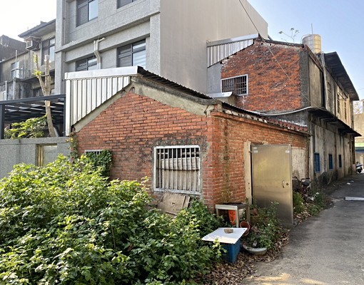 新湖國小土地30坪透天住店