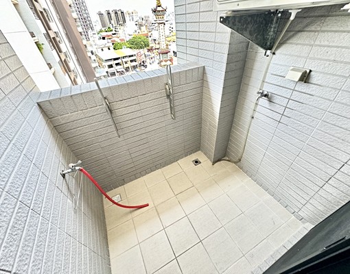 超級大空間🌹租屋補助✨陽台獨洗曬✨絕美採光✨室內機車位✨ - Image 11