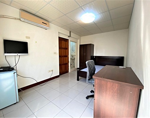 Y【快超便宜】高鐵&喜來登商圈|溫馨套房|含水網 - Image 1