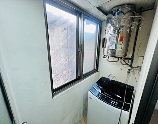 獨立洗衣機。飲水機。小陽台 - Image 8