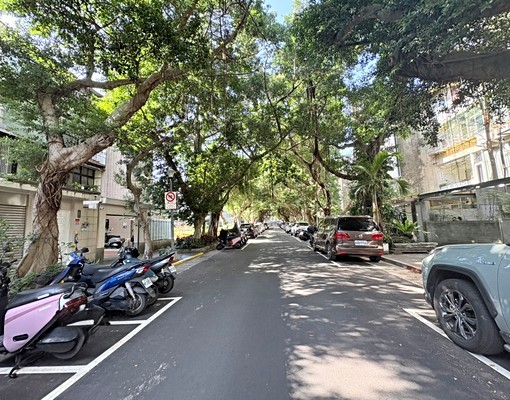住辦💥可停車!!面公園💥民生社區💥林蔭巷弄 - Image 1