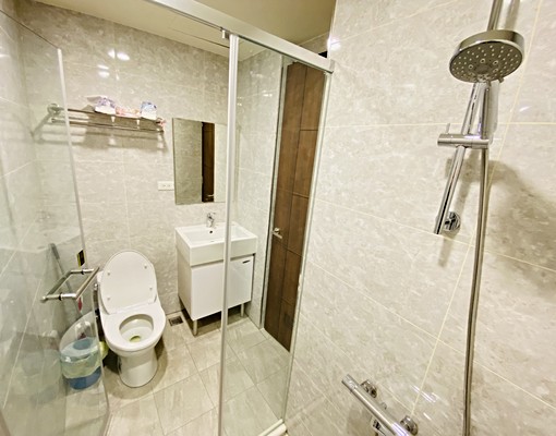 近烏日★無限視野戶全配三房平車★輕屋齡★可戶籍租補★鑰匙在手 - Image 11