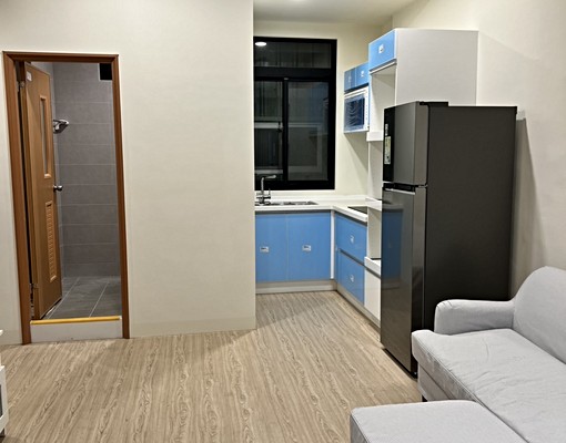 新裝修透天,全新家電家具,單層小家庭或伴侶功能,優等大套房 - Image 2