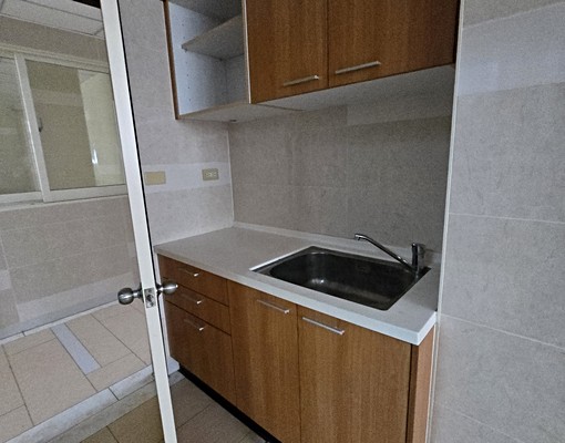9間36床,湖口工業區,公司員工宿舍,房間明亮整潔交通方便 - Image 3