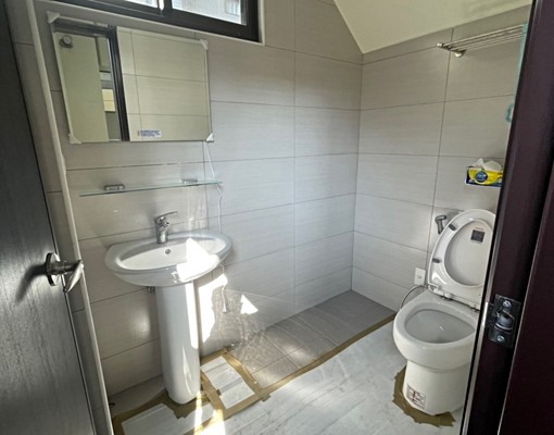 后科一時代5間新屋樓店1+2樓底價430000 - Image 5