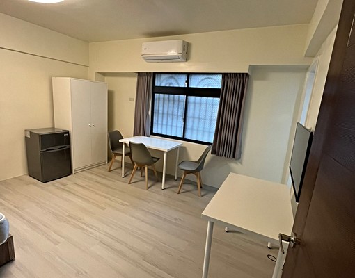 鄰近東港行政區全新修繕獨立套房 - Image 1