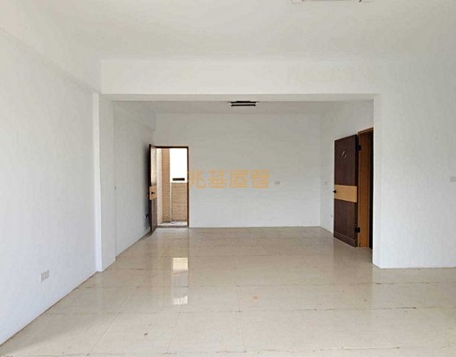 明衙路🏡經典現代雙拼別墅出租,優雅生活 - Image 3