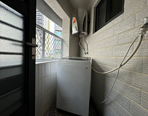 武廟正義商圈-一房一廳陽台套房-禁煙禁寵 - Image 3