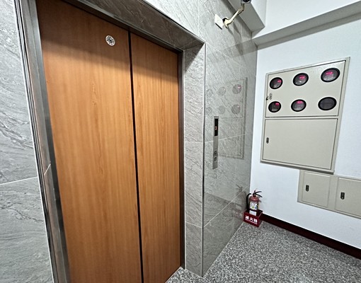 崇德商圈-電梯套房-可雙租補-電5.5全配-附工作證 - Image 5