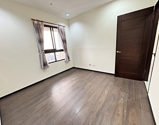 可租補✭南區愛買中山醫➠親家M3高樓層美三房+平車✭超美夜景 - Image 7