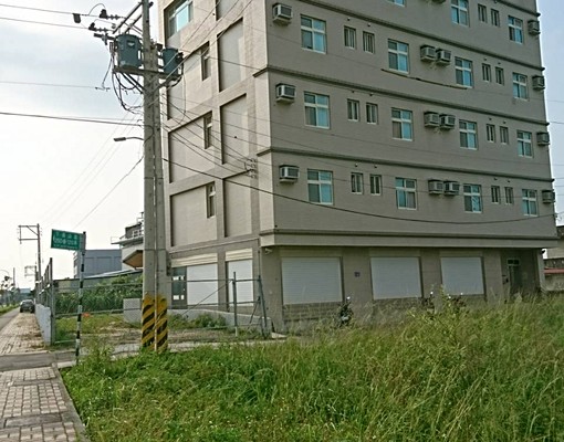 電梯安靜套房有對外窗汽機車位 - Image 1