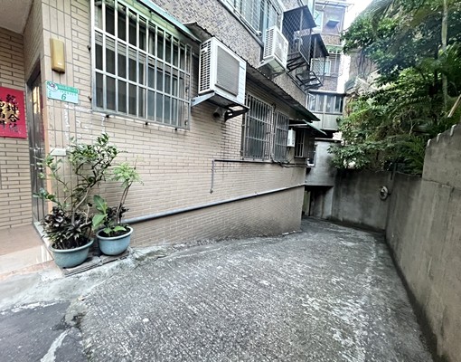 開平高中旁坡平休旅車位 - Image 2