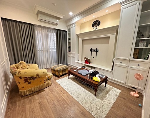 五股正市中心~工商大樓美裝潢大坪數~房屋風水好住了賺大錢 - Image 1