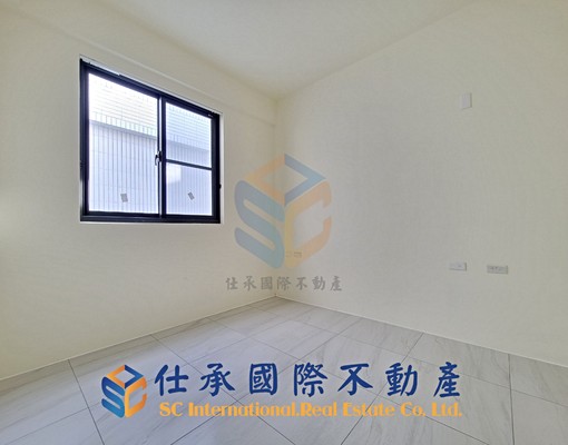 【02C18,全新交屋,整棟出租,臨路透天,門前車】 - Image 13