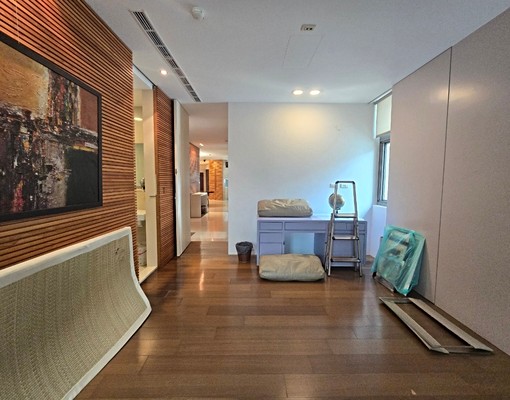 近巨城．大坪數四房．含雙車位．適外商 - Image 13