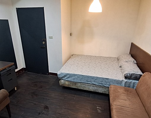 可租補水湳近中國依陽台獨洗曬套房 - Image 1