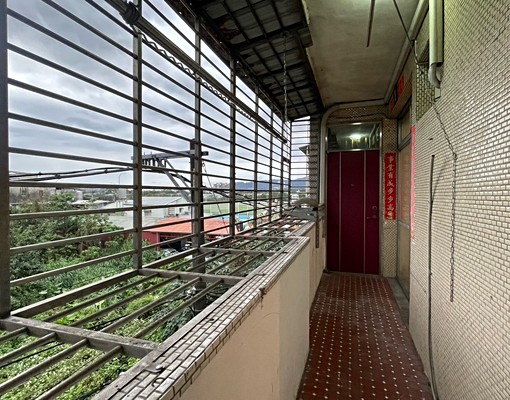 頂埔捷運三房、公寓3樓、前後陽台，附4台變頻冷氣（可租補） - Image 4