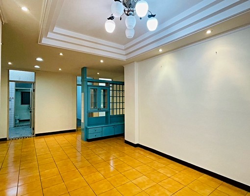 頂埔捷運三房、公寓3樓、前後陽台，附4台變頻冷氣（可租補） - Image 3