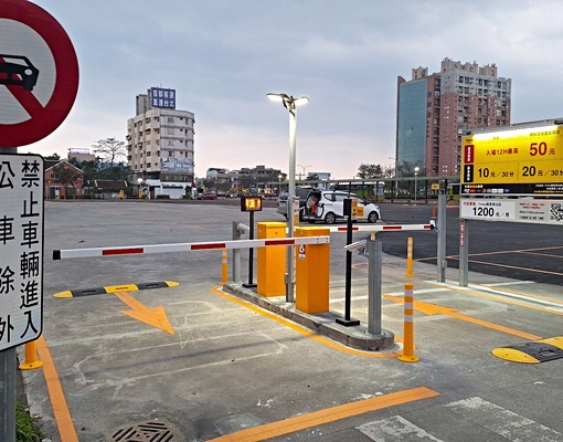 【汽車月租車位900元租就送機車月租】羅東火車站後站對面 - Image 1