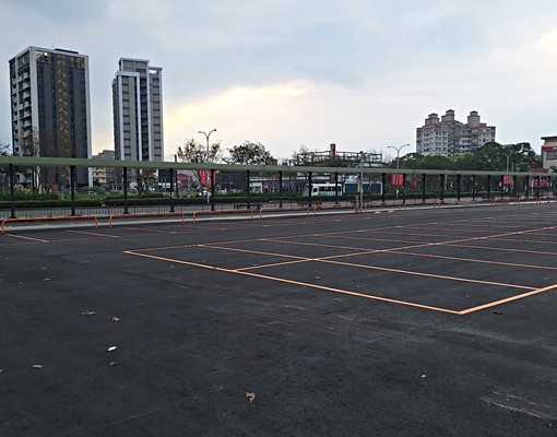【汽車月租車位900元租就送機車月租】羅東火車站後站對面 - Image 3