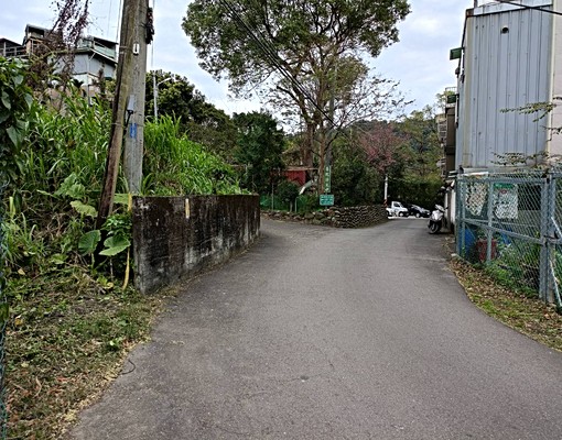 便宜辭修高中旁丙種建地0935532396
