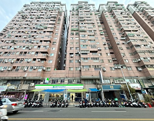 城市經典中高樓層視野美三房可租補入戶籍多戶可選23-25可議 - Image 1