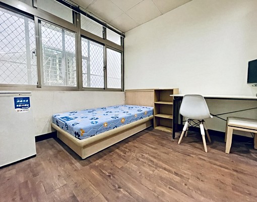 租補捷運中山國小/行天宮站旁寧靜陽光獨立套房 - Image 2