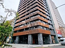 中正二路面彩虹公園第一排文..