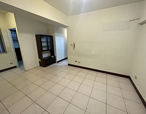 南應大旁低樓層優質住家~可租補 - Image 1