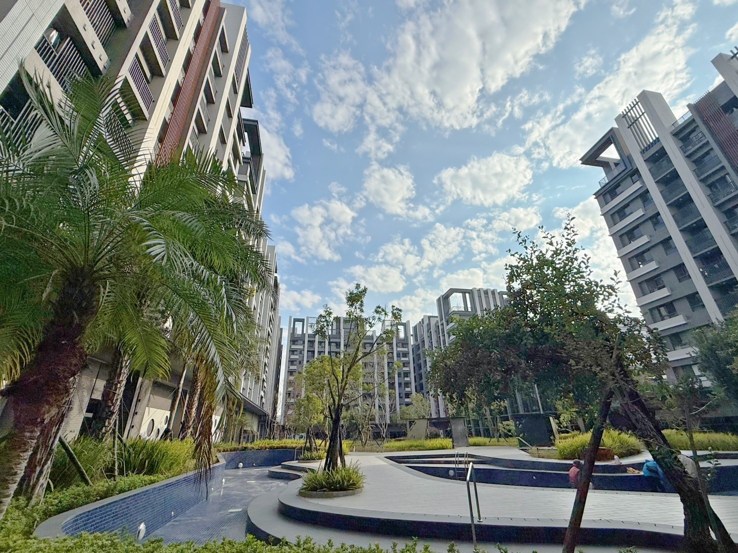 黑騎士推薦🌸居益🌸中央公園✨創世紀兩房平車✨