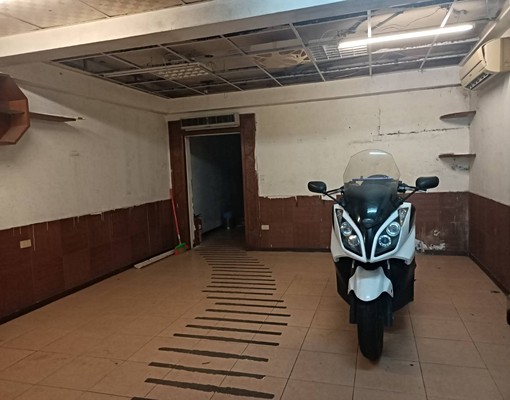 深坑老街旁金店面~指名阿宏 - Image 2