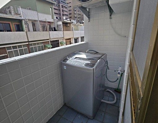 💖近文化中心民族路-全新透天10坪大套房-獨立洗衣機可租補 - Image 3