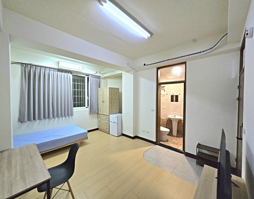 可短租/秒殺套房　~近中教大、臺中公園~　拎包就入住🤩 - Image 1