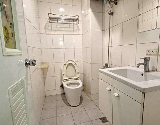 ❤️重慶國中邊間三樓❤️住家、辦公室皆適宜 - Image 3