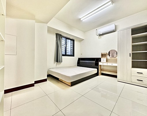 ✨可四份租補可報稅✨可貓貓稀有四房三衛✨車位另租✨三房 - Image 2