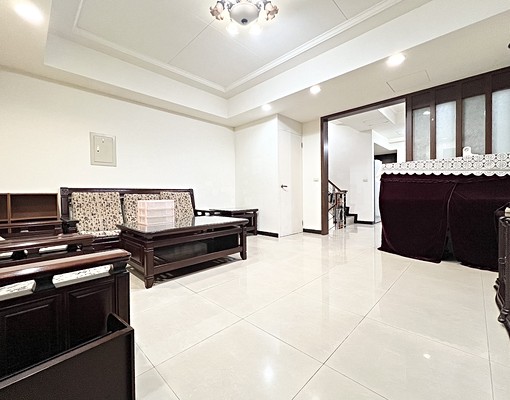 七期優質別墅雙車位超大間 - Image 4