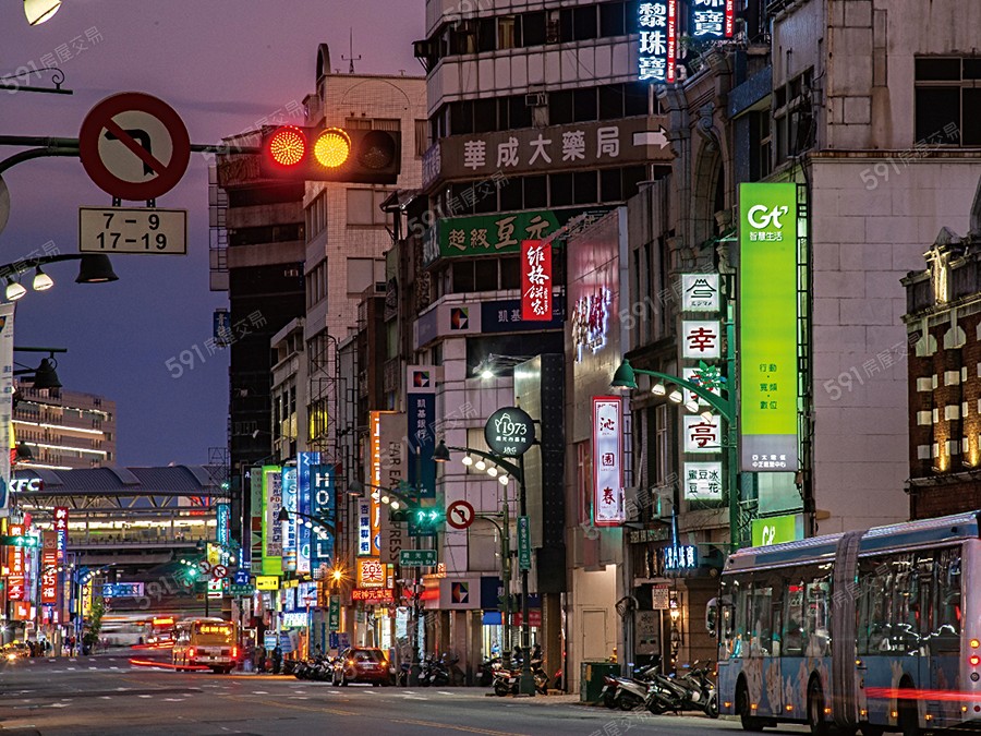 富宇玥和環境圖